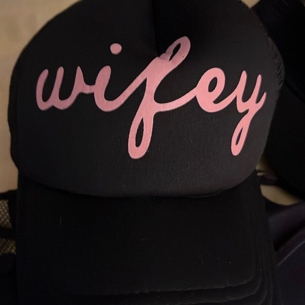 Caps - Picture 3 of 6